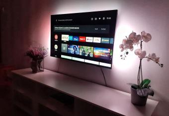 Davcom Studio allows 18 year olds to book a room