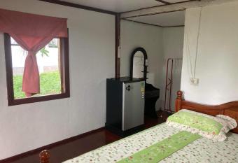 Easy Life Bungalows has Balcony rooms