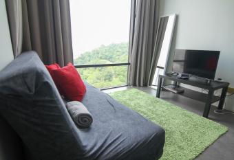 Empire Damansara Studio by Cities Homes Malaysia has rooms with a private hot tub