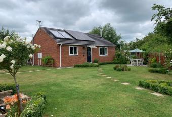 The Hideaway has Balcony rooms