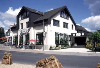 Hotel Dreyer Garni allows 18 year olds to book a room