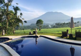 Great Mountain Views Villa Resort has Balcony rooms