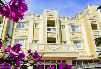 TipsyHotel allows 18 year olds to book a room