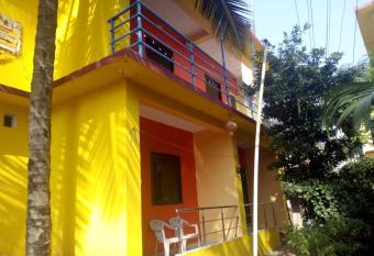 Shiva Shanti Guest House has Balcony rooms