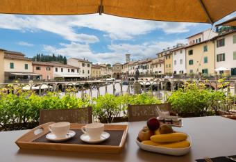 Suite Greve in Chianti has Balcony rooms