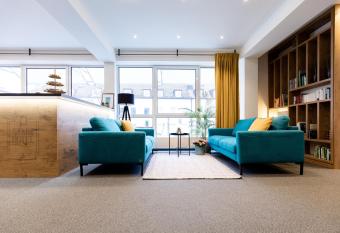 Stadthotel Freilassing allows 18 year olds to book a room