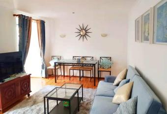 Lisbon Baixa 208 Apartment-Chiado has rooms with a private hot tub