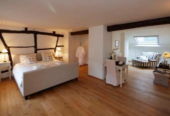 B&B Hof van Vervoering has Balcony rooms