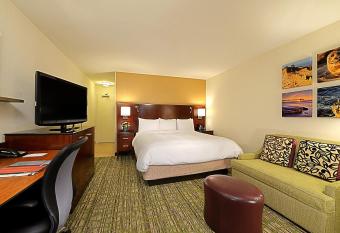 San Diego Marriott La Jolla has Balcony rooms