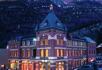 Beaumont Hotel and Spa - Adults Only allows 18 year olds to book a room