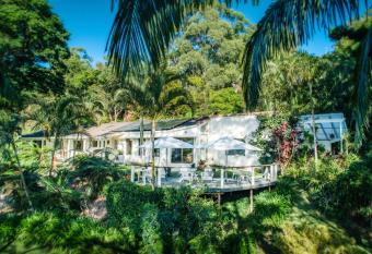 Sensom Luxury Boutique Bed and Breakfast has Balcony rooms