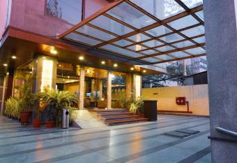 Hotel Winway allows 18 year olds to book a room