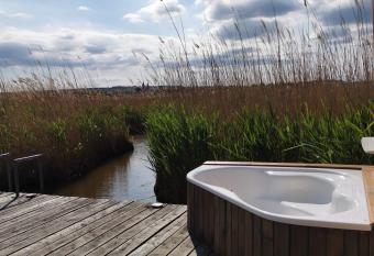 Pfahlbau Rust/Neusiedlersee Sunset I has Balcony rooms