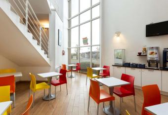 H  tel F1 Reims Tinqueux allows 18 year olds to book a room