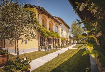 Residenza San Vito has Balcony rooms