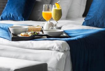 Aquaperla Hotel & SPA allows 18 year olds to book a room