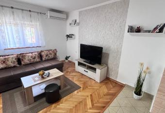 Apartman MIM has Balcony rooms