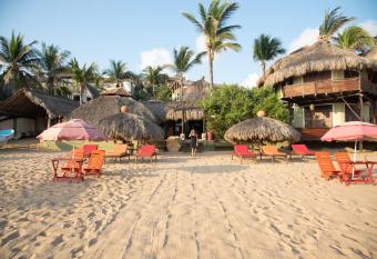 Posada y Pizzeria La Termita has Balcony rooms
