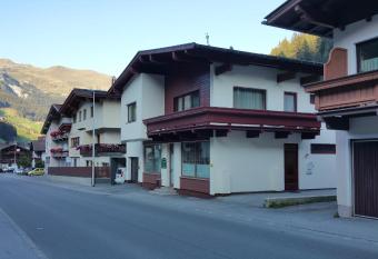 Apart Family Schweng has Balcony rooms