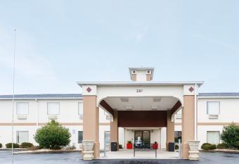 Red Roof Plus+ Danville, KY allows 18 year olds to book a room