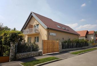 Babi Guesthouse - Babi Vend  gh  z has Balcony rooms