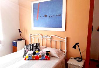 3 bedrooms house with enclosed garden and wifi at El Poyo del Cid has Balcony rooms