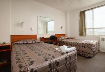 Kiwi International Hotel allows 18 year olds to book a room