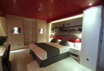 Hotel De Martin allows 18 year olds to book a room