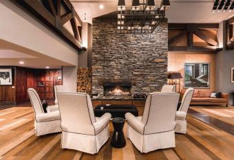 Hotel St Moritz Queenstown - MGallery by Sofitel has Balcony rooms