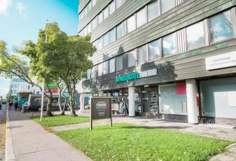 Forenom Aparthotel Helsinki Herttoniemi allows 18 year olds to book a room