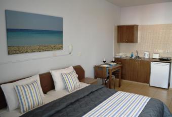 Millie s Apartments has Balcony rooms