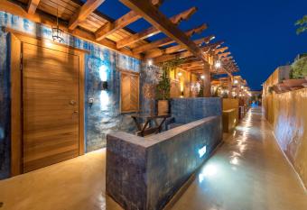 10GR Boutique Hotel & Wine Bar allows 18 year olds to book a room