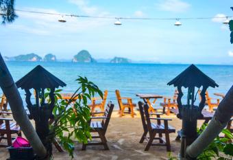 Baan Tubkaek Hotel has Balcony rooms