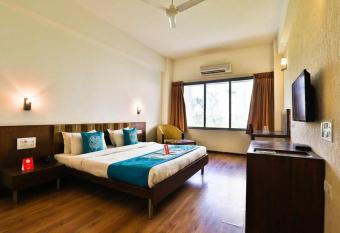 Hotel President Inn By Sky Stays allows 18 year olds to book a room