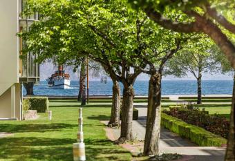 Novotel Queenstown Lakeside has Balcony rooms