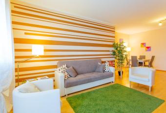 Yourbanflat Sweet Home has Balcony rooms