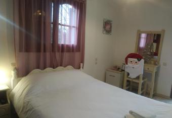 Traditional Cozy Room has Balcony rooms