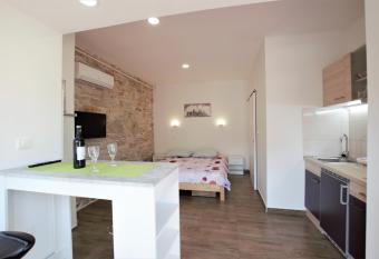 Studio apartman Danijela has Balcony rooms