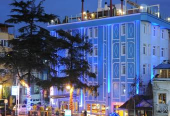 Blue House Hotel Old City - Sultanahmet allows 18 year olds to book a room