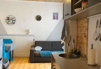 Le Rusticka allows 18 year olds to book a room