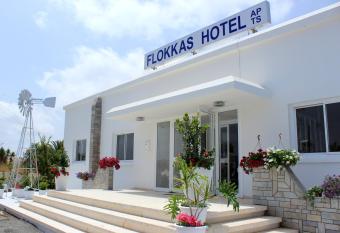 Flokkas Hotel Apartments has Balcony rooms