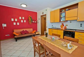 Case Vacanze Rocca has Balcony rooms