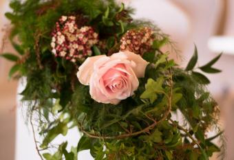 Woodhouse Mountain Lodge allows 18 year olds to book a room