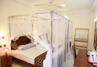 New planet guest has Balcony rooms