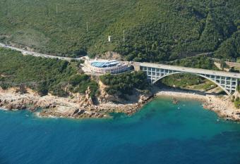 Il Romito allows 18 year olds to book a room