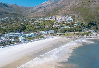 The beachclub 17 has Balcony rooms