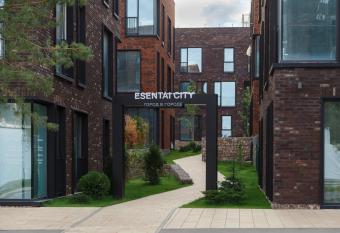 Warm House Apart Hotel allows 18 year olds to book a room