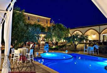 Le Colline del Gelso-Masseria Mazzei has Smoking/Balcony rooms