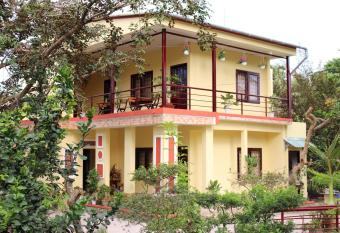 Nguyet Que Homestay & Tours allows 18 year olds to book a room