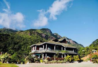 Blue Hill allows 18 year olds to book a room